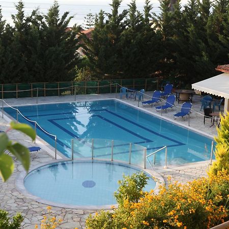Il Villaggio Храни Екстериор снимка