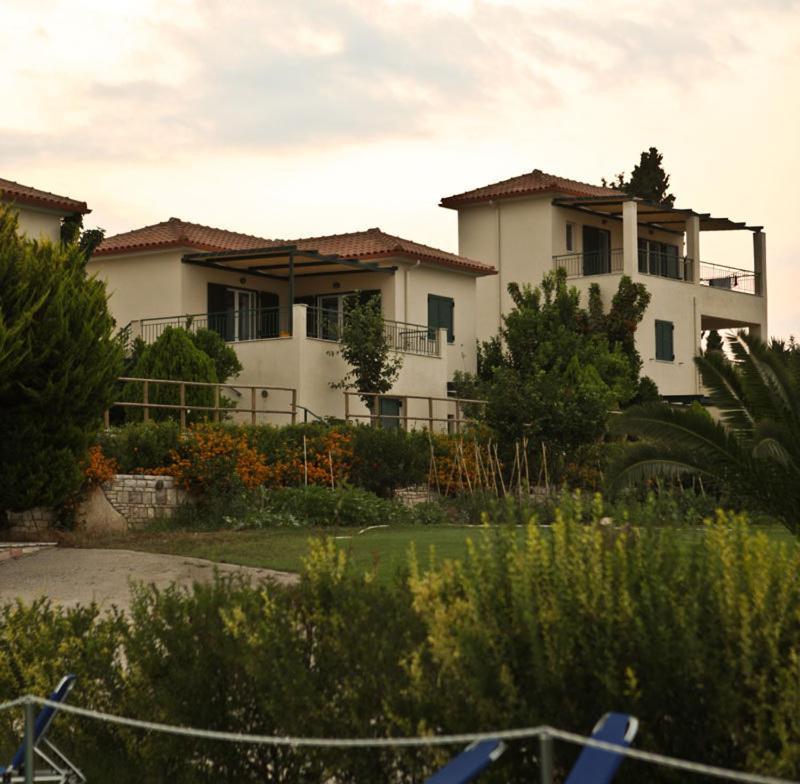 Il Villaggio Храни Екстериор снимка